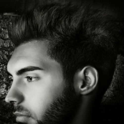 آهنگ جدید از فرشاد به نام یه چی بگو